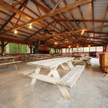 The Smoke House Lodge 